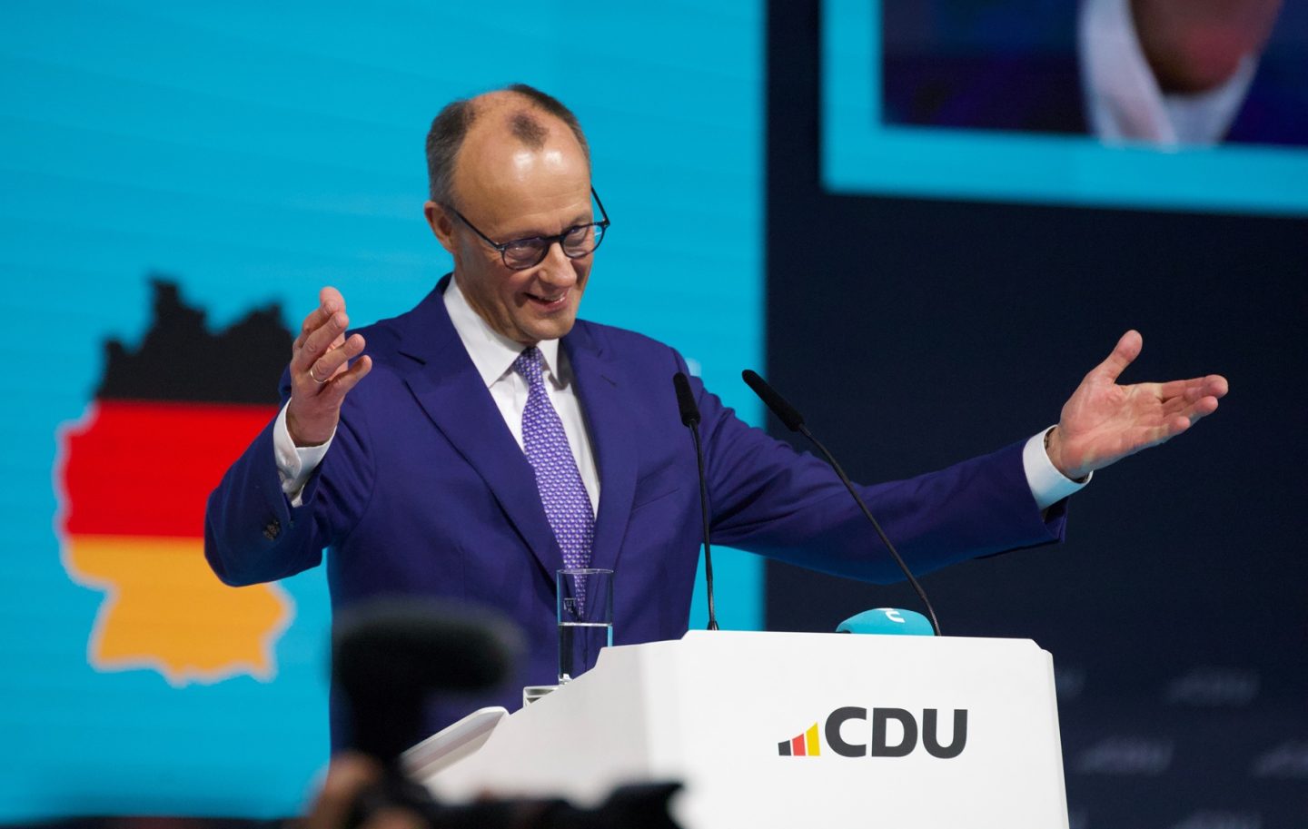 Klarnamen statt Trolle: Merz erklärt das Netz zur Ordnungszone