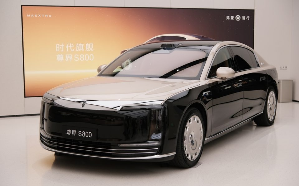 Der Maextro S800 von Huawei und JAC verkauft sich in China besser als Panamera und 7er zusammen.