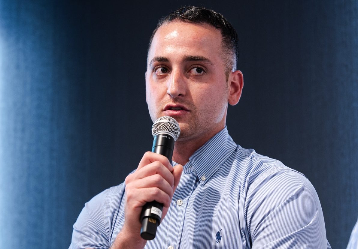 Enes Witwit ist Gründer und Geschäftsführer von uiAgent