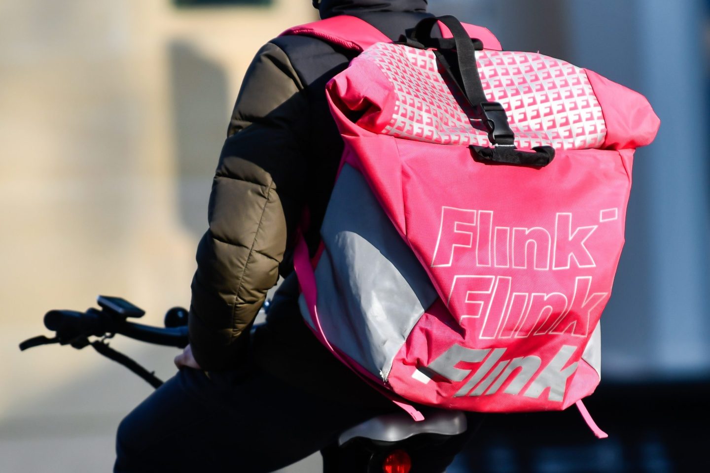 Flink kassiert 100 Mio. – während Gorillas & Getir verglühen