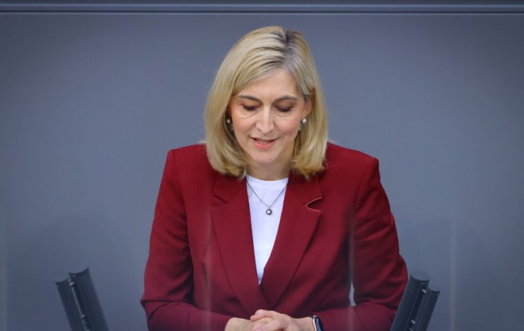 Warkens Gesundheitsreform: 15 Milliarden Loch – jetzt zahlen alle