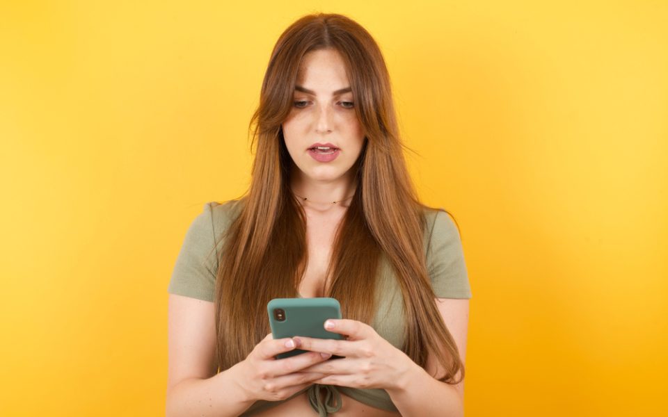 Seit Android 12 und iOS 14 leuchtet ein grüner Punkt
