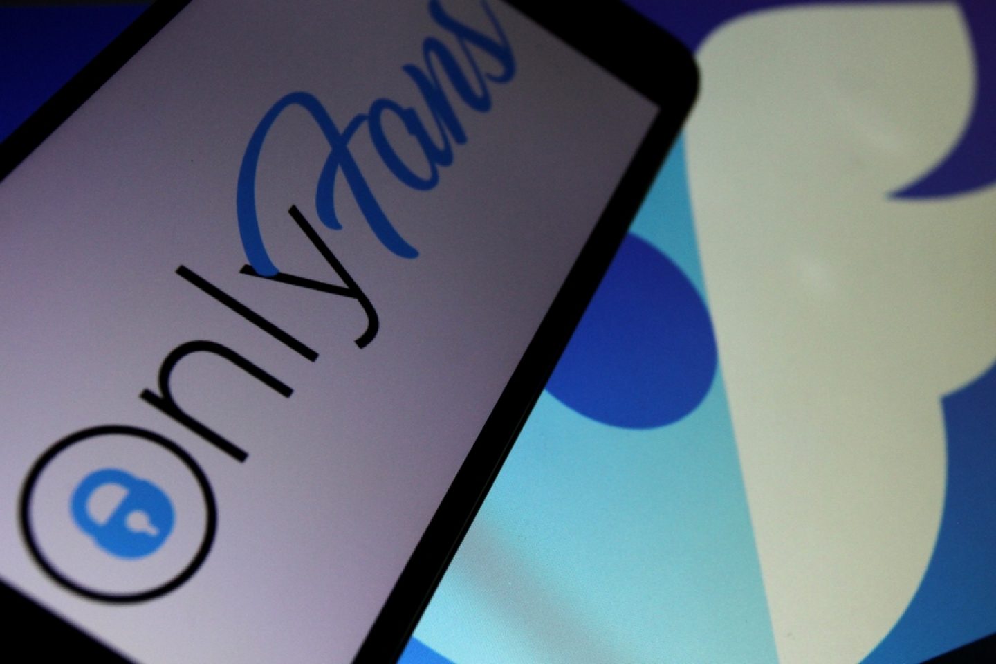 OnlyFans-Milliardär mit 43 gestorben – Er machte aus 11.570 Euro 1,8 Milliarden