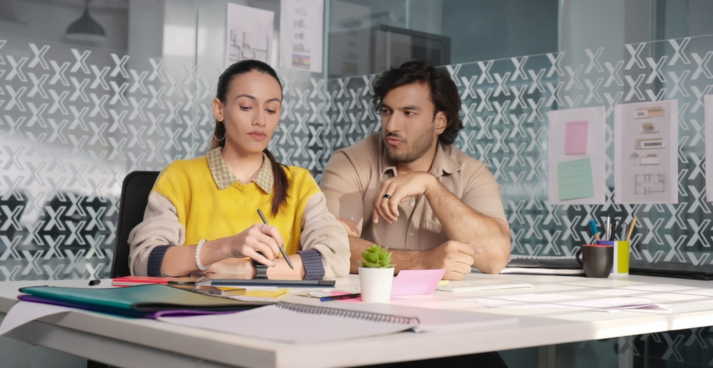 Gen Z rückwärts: Junge Männer wollen, dass Frauen gehorchen