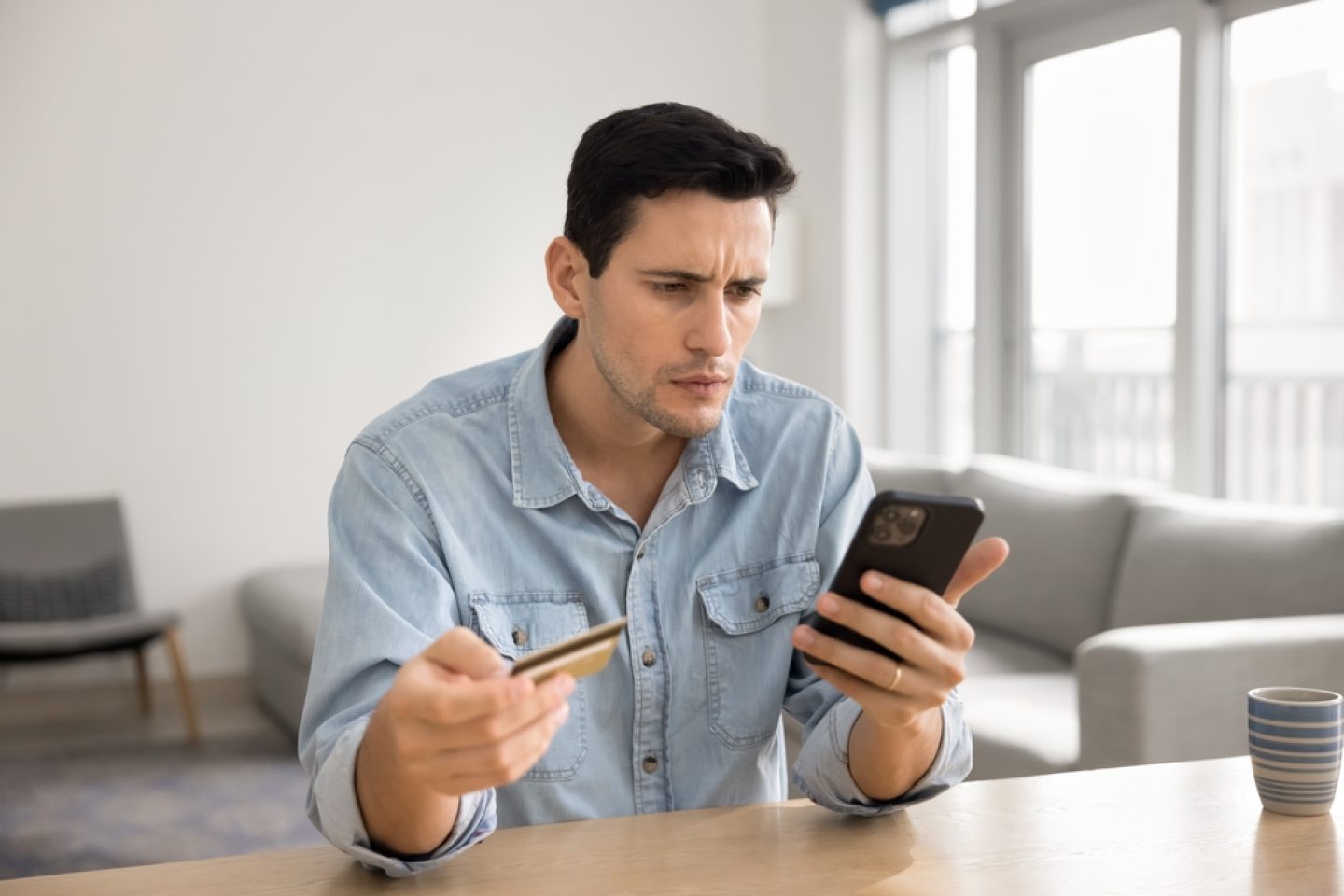 Warnung der Bank seit März 2026: Wer oft Geld überweist, macht sich verdächtig