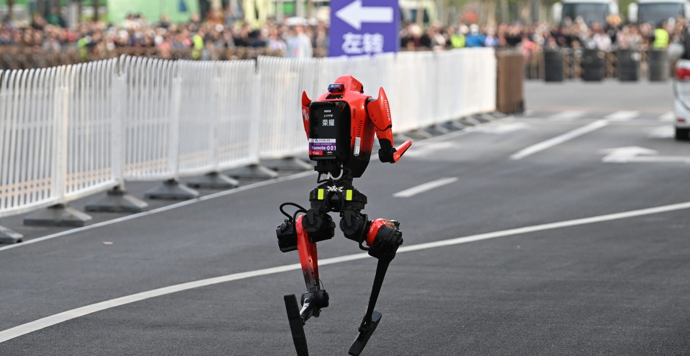 Roboter schlagen Menschen: China läuft den Halbmarathon der Zukunft
