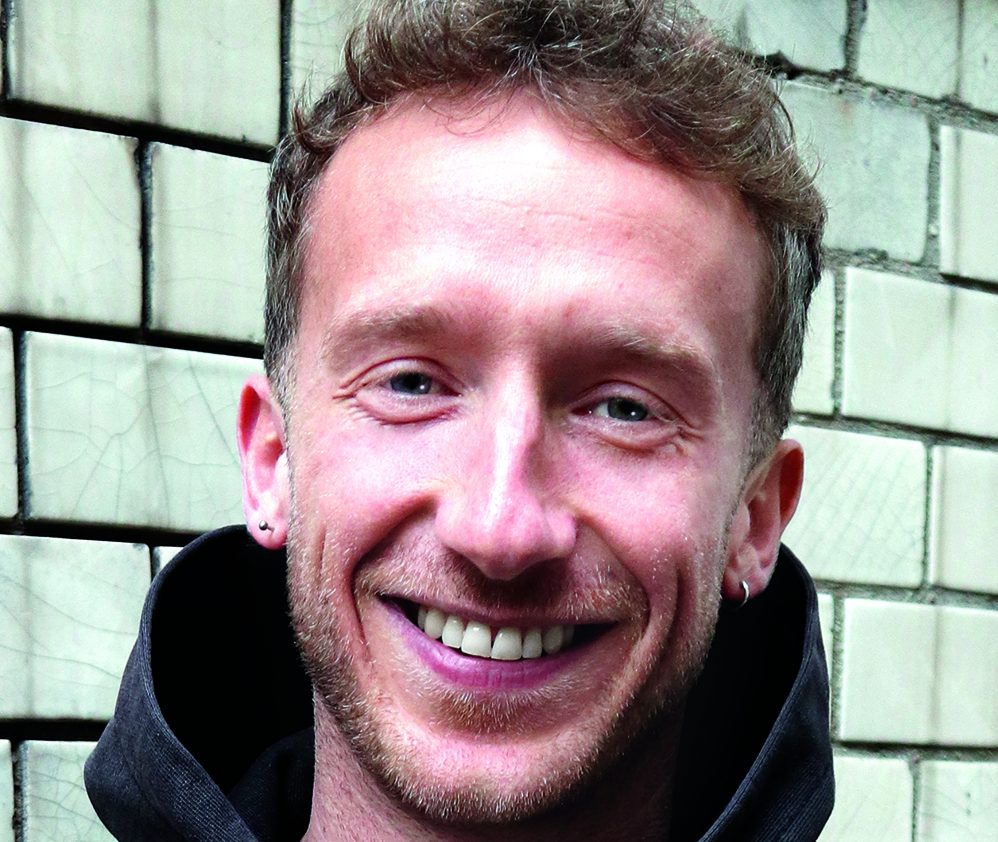 Johannes Baderist Gründer von heyroom, einer Plattform für gemeinschaftliches Wohnen.