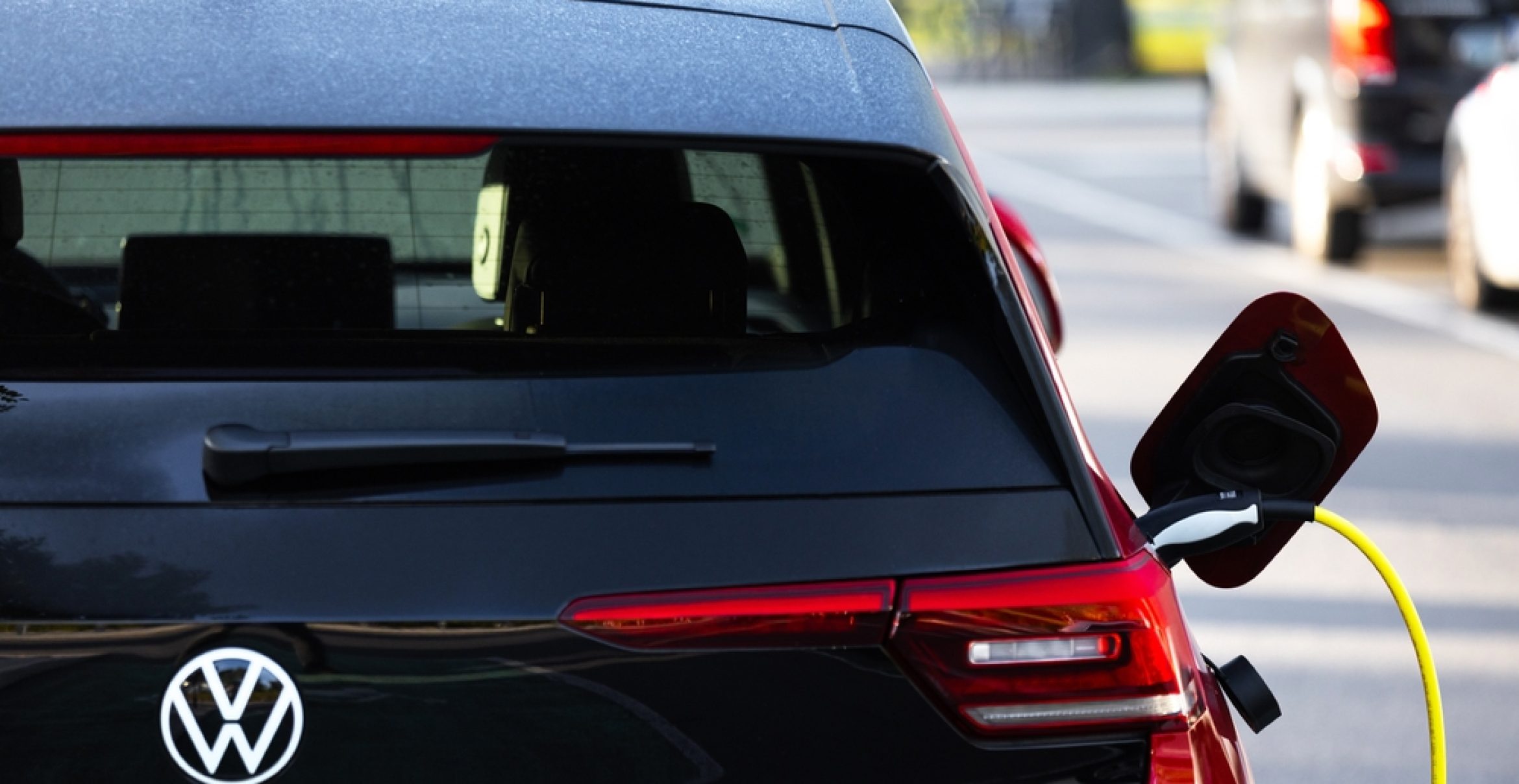 VW ID.3 schlägt Tesla Model Y: Wolfsburg holt sich den E-Thron