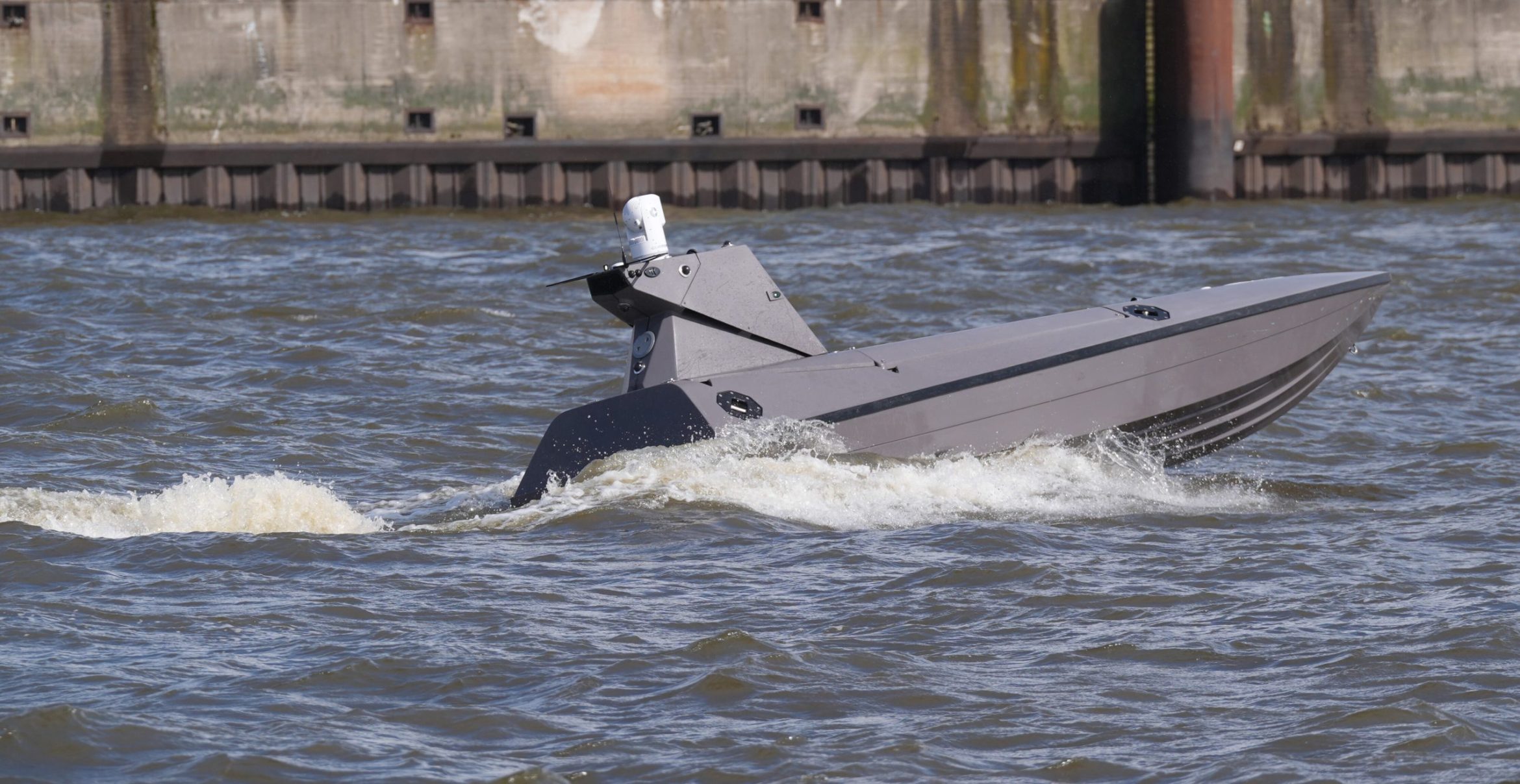 Rüstung Made in Germany: Rheinmetall bringt Kampfboote ins Wasser