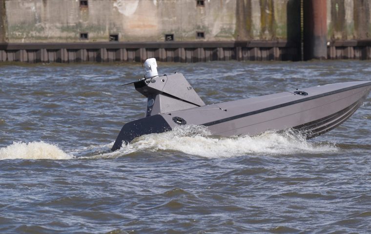 Rüstung Made in Germany: Rheinmetall bringt Kampfboote ins Wasser