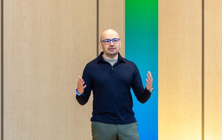 Am Fuß der Singularität: Darum verspricht Google Mastermind AGI für 2030 verspricht