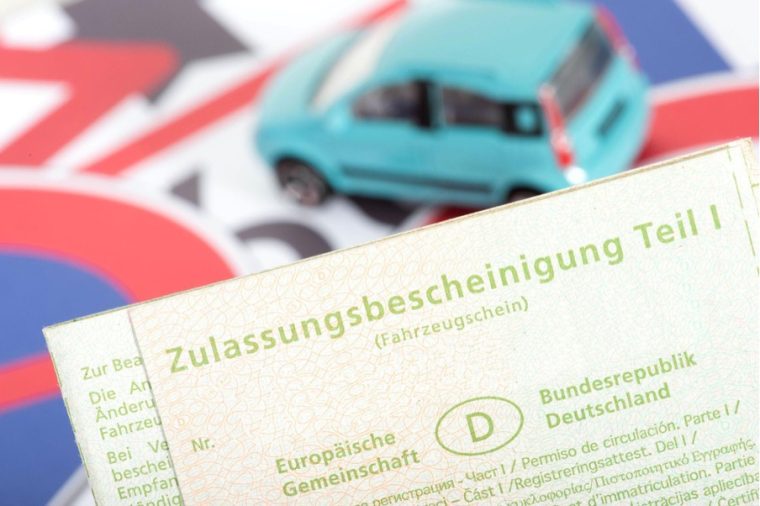 Bürokratie ohne Warteschlange: 5 Gründe, die für digitale Kfz-Services sprechen