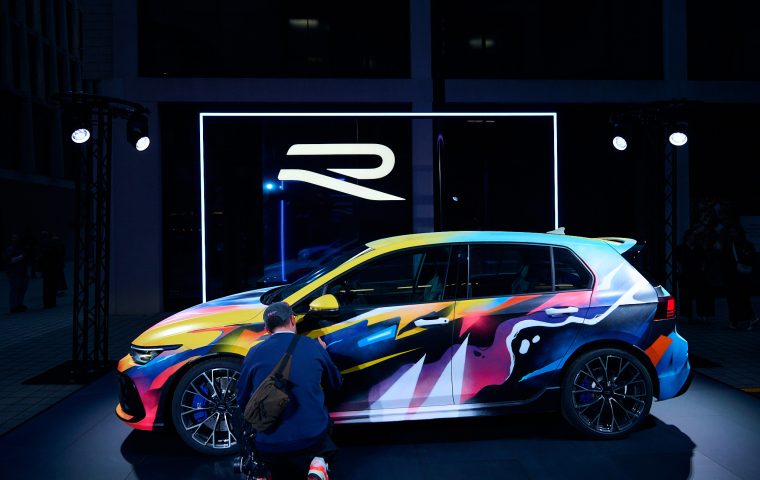 Volkswagen R feierte bei Fotografiska Berlin den Auftakt seines Kulturengagements.
