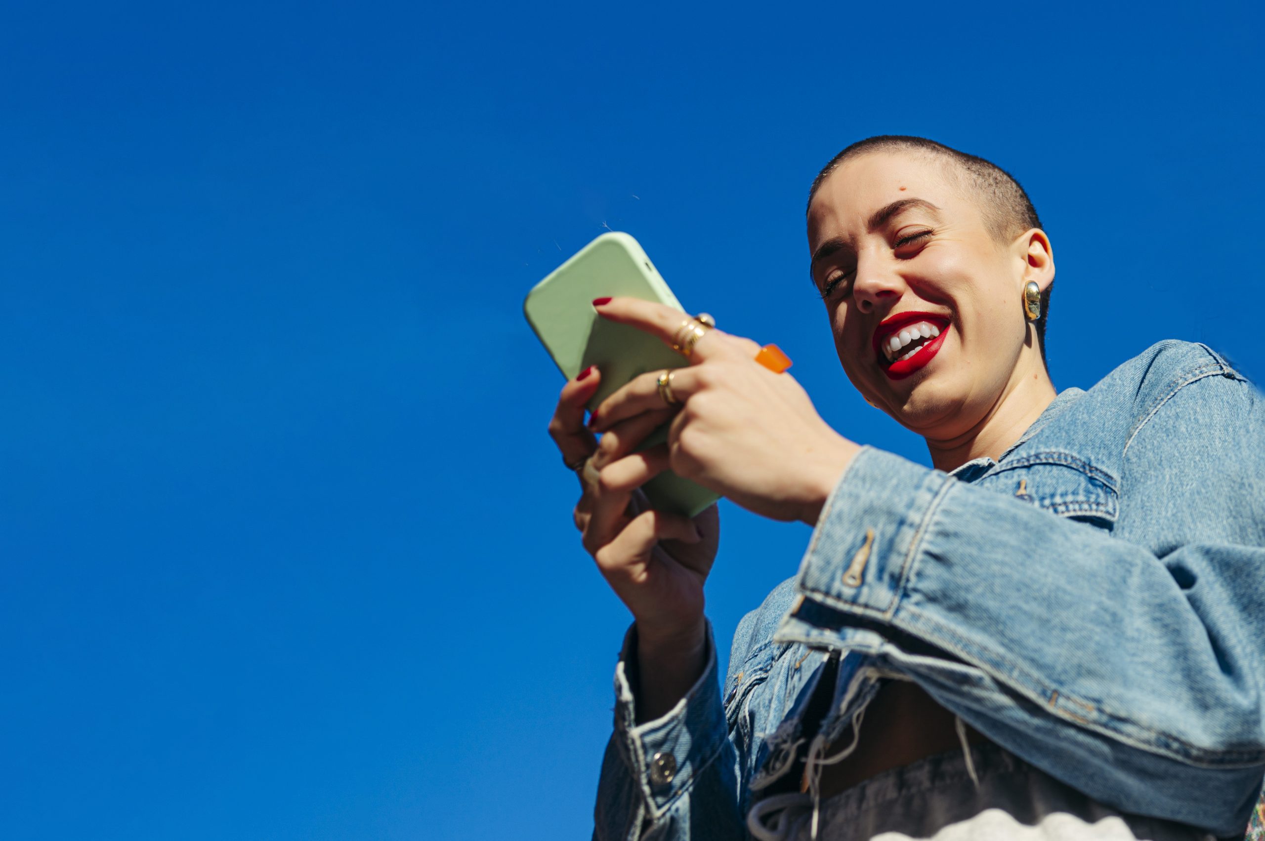 Zwischen ChatGPT und Existenzangst: Was Gen Z laut Zenjob-Studie wirklich umtreibt