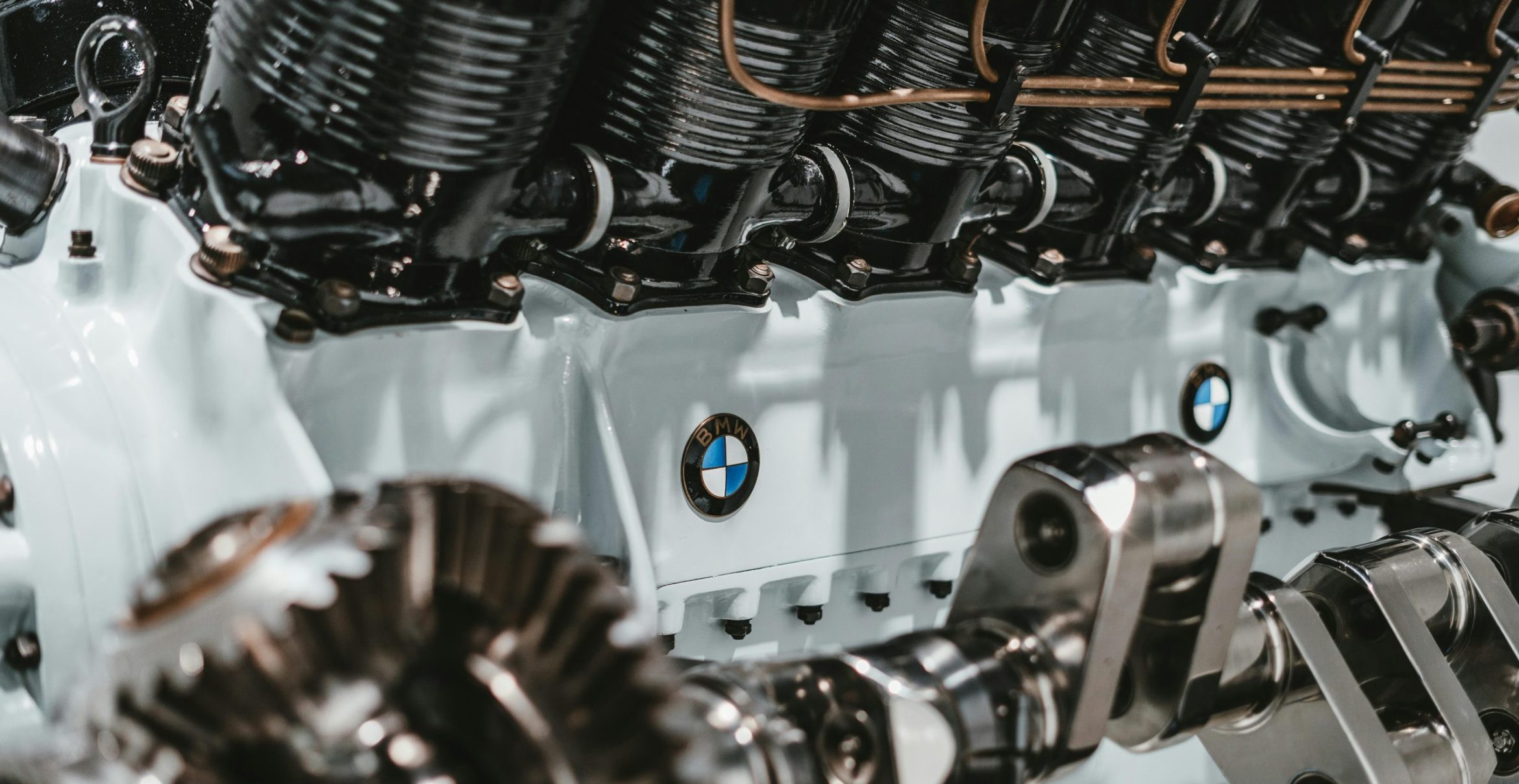 BMW-Kurs fällt – kippt Deutschlands Schlüsselindustrie?