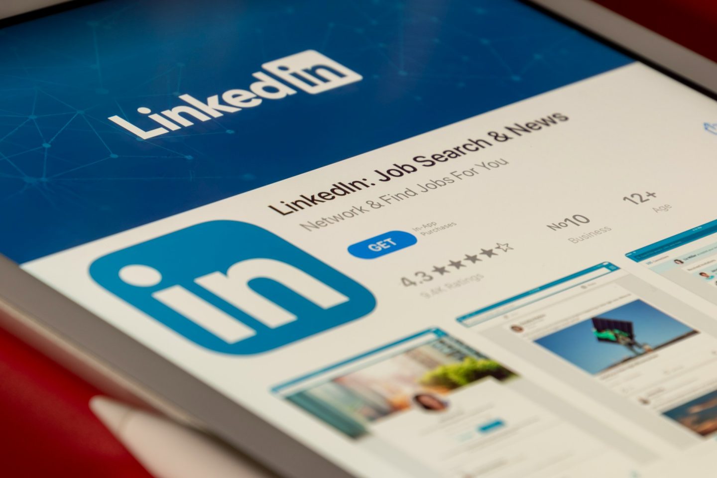 KI-Texte & Videos: LinkedIn & Snap kämpfen gegen die eigene Spam-Flut