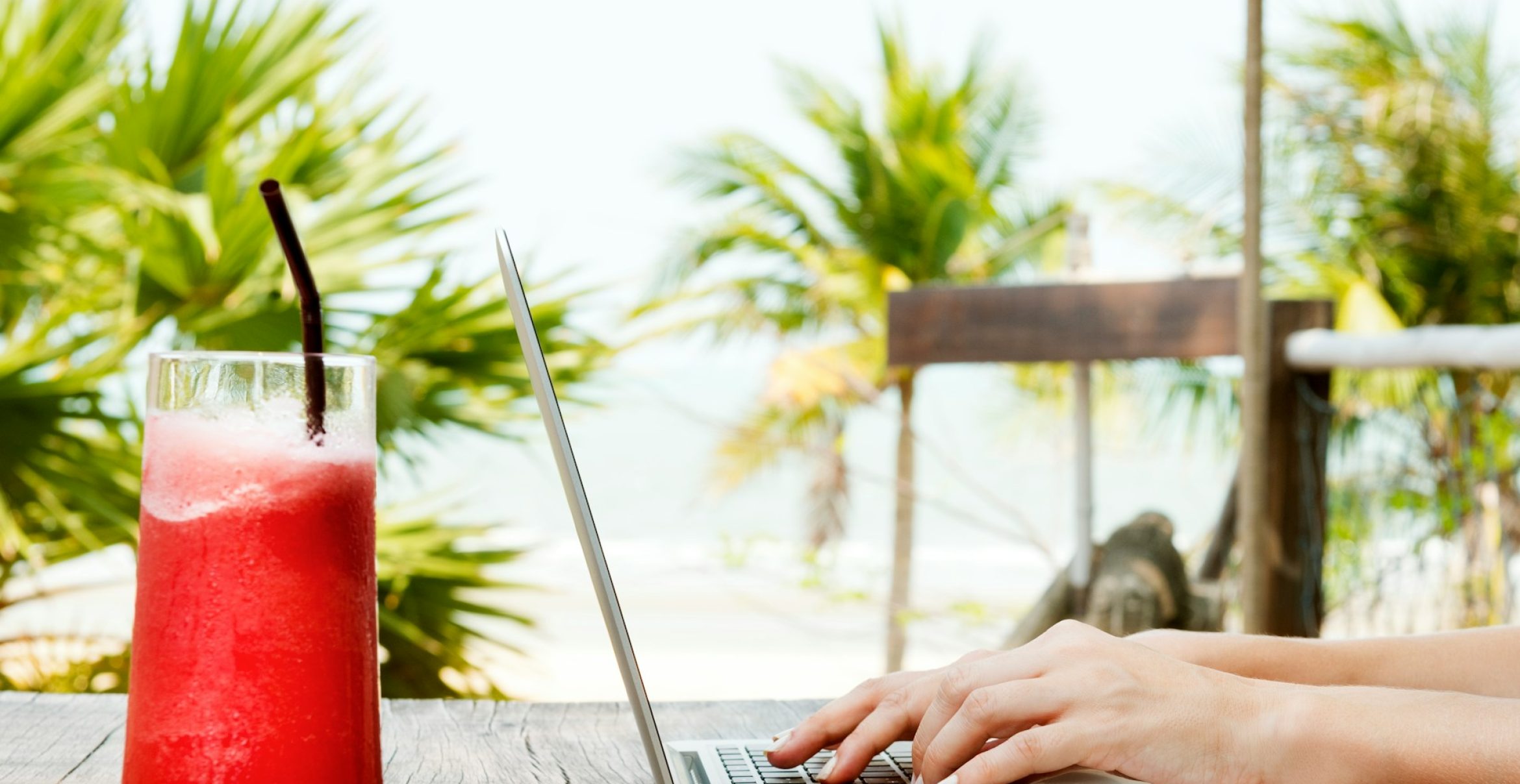 Arbeiten im Urlaub: Wenn ständige Erreichbarkeit die Erholung verhindert